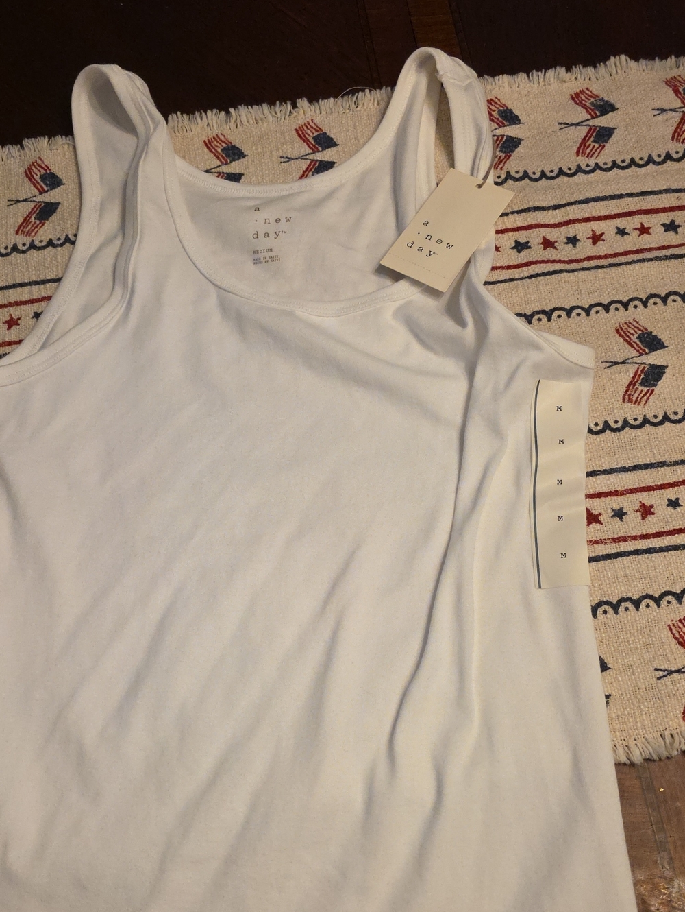 a new day White Scoop Neck Tank Top